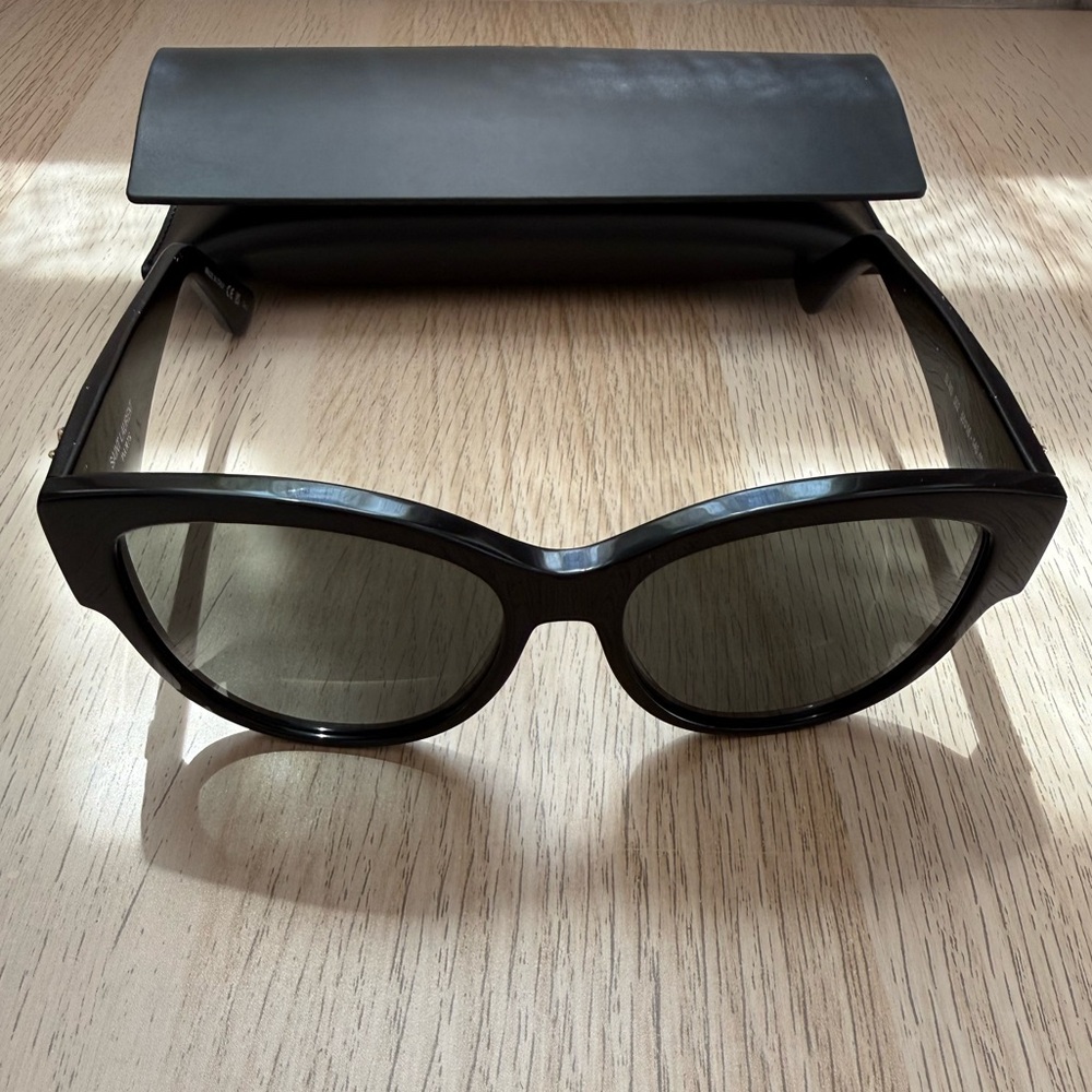 Saint Laurent Black Cat-Eye Sunglasses with Gold Logo - Picture 3 of 12